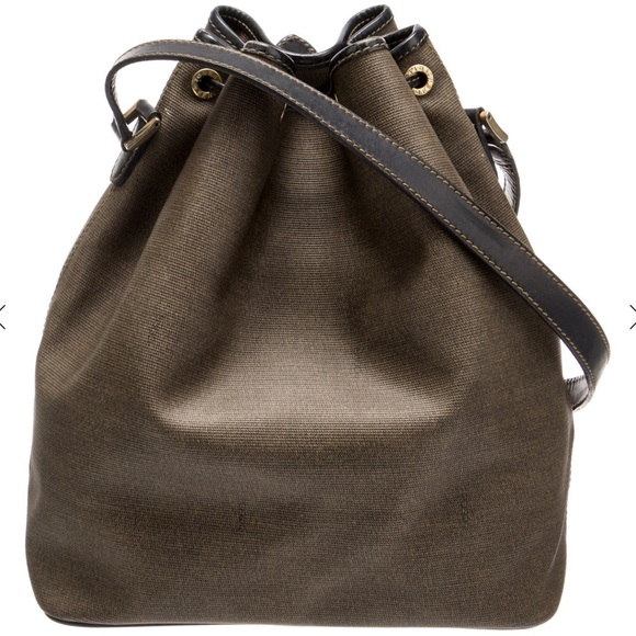 Fendi Vintage Bucket Bag✨ gorgeous💕 - Picture 15 of 15